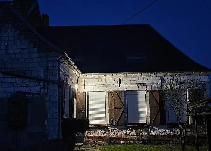 Holiday home Les Roses Du Souvenir