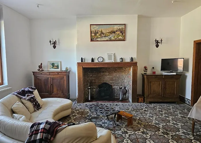 Holiday home Les Roses Du Souvenir *